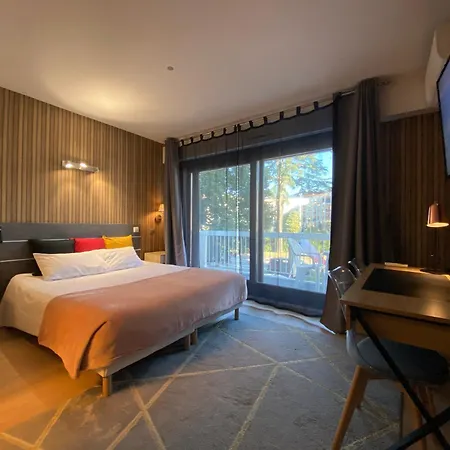 Hotel Savoie Aux Portes De Geneve 3*
